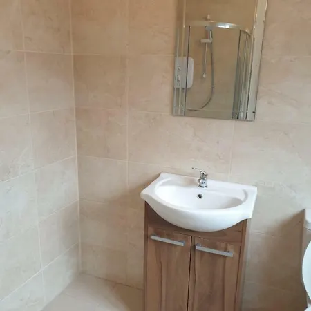 Newly Refurbished 3 Bed House Close To City St Brigid St Holiday home Cork
