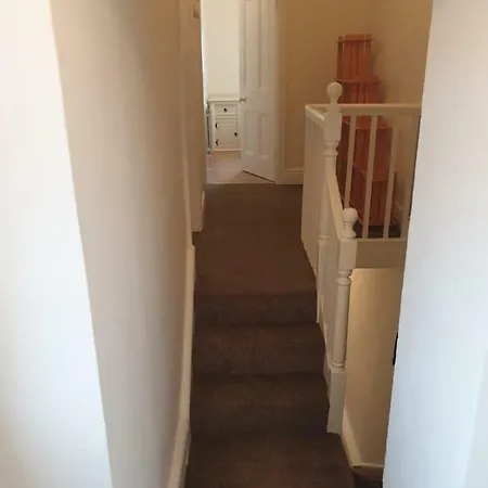 Newly Refurbished 3 Bed House Close To City St Brigid St *