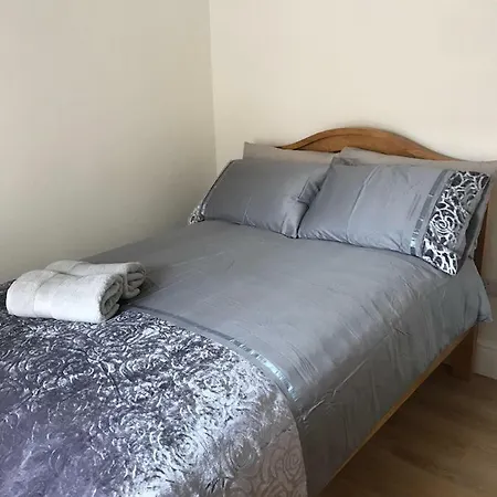 Newly Refurbished 3 Bed House Close To City St Brigid St Holiday home Cork